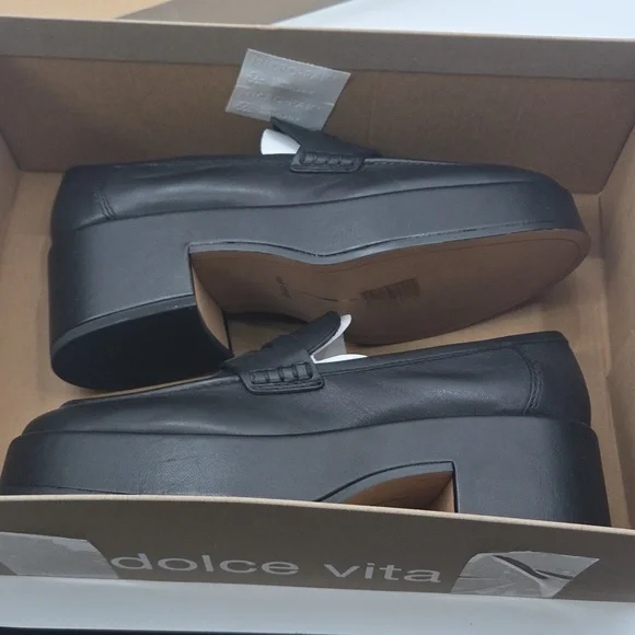 Classic Black Leather Loafers NEW - Picture 2 of 16